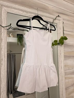 alo yoga black and white dress Airbrush Streamlined Dress main image 1